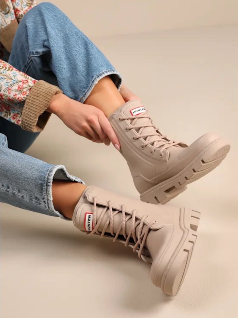 NWOB HUNTER Diana Waterproof Lace Up Rain Boots 7